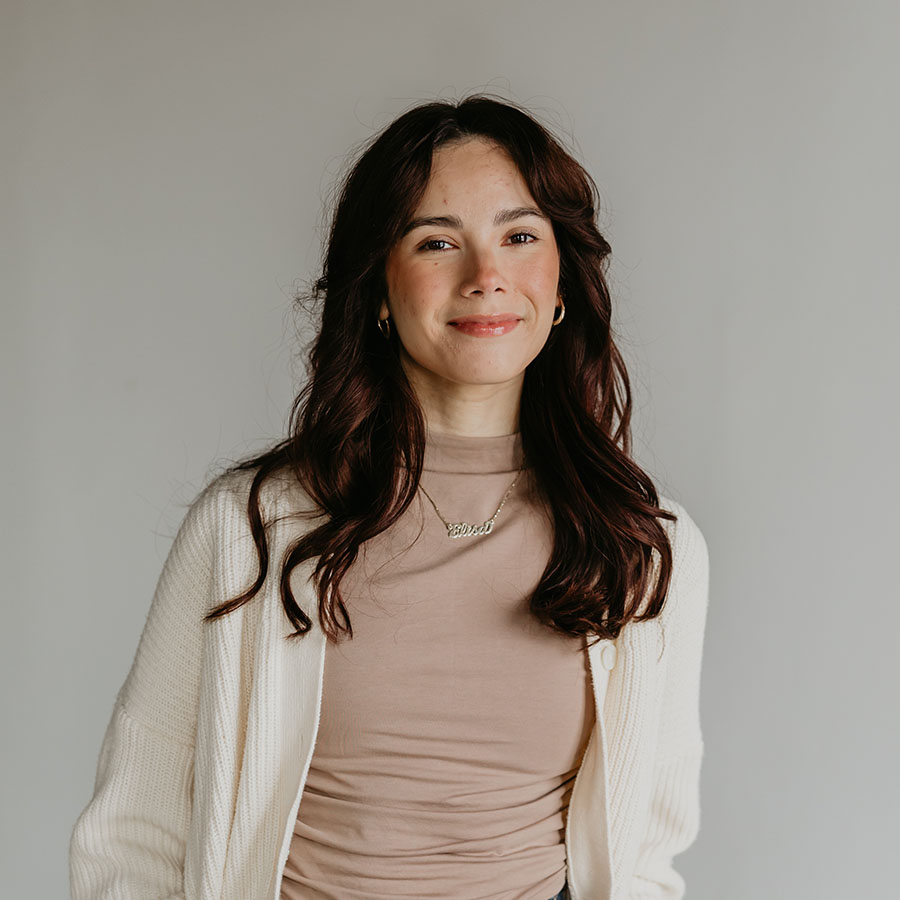 Elisa Hernandez, AMFT
